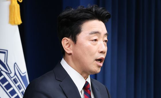 강훈식 비서실장, 공직사회 활력제고 지시 관련 브리핑