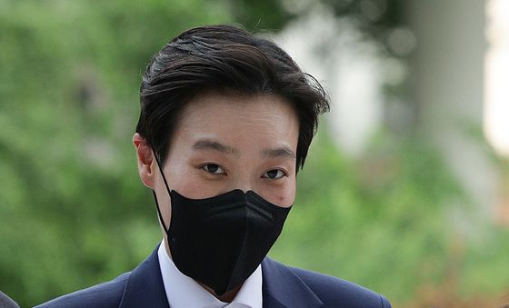 '김건희 문고리' 정지원 전 행정관 특검 출석