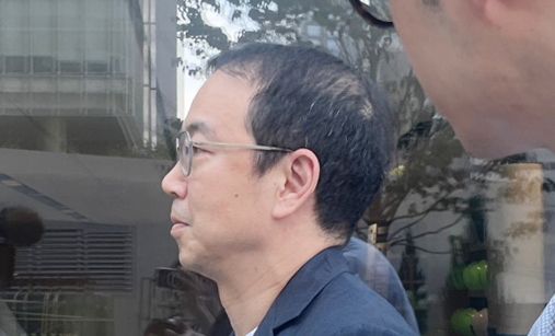 '코바나컨텐츠 대가성 협찬' 의혹 송병준 의장, 특검 출석