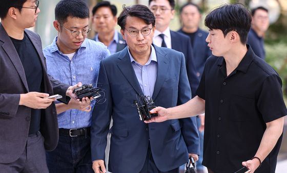 '공천개입 의혹' 윤상현 의원, 김건희 특검 출석