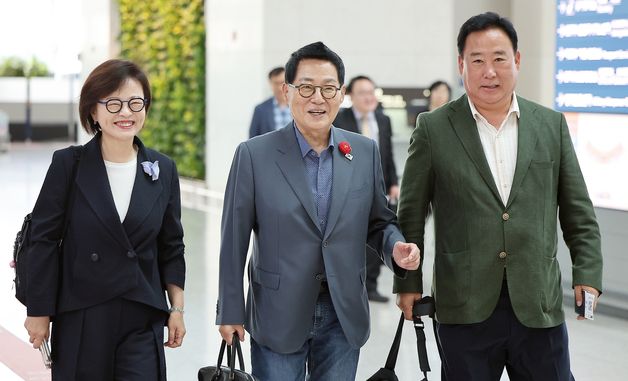 박지원·진선미·어기구, 폴란드 특사단 출국합니다