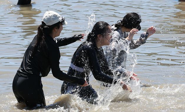 물에 흠뻑 젖어도 좋아!