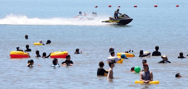 '참을 수 없는 무더위'