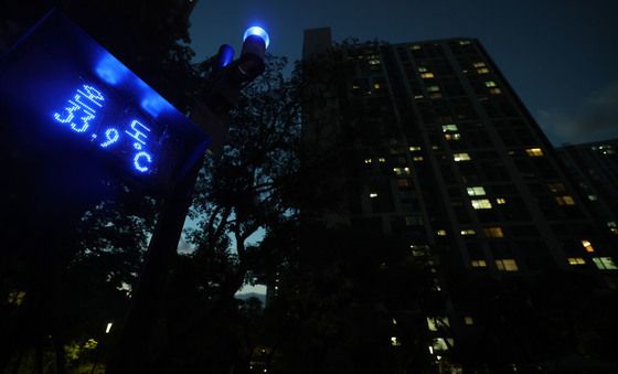 밤에도 찜통 더위