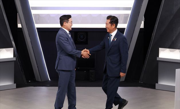 악수하는 박찬대·정청래 당대표 후보