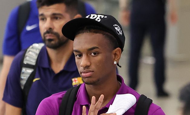 알레한드로 발데, 시크한 손인사