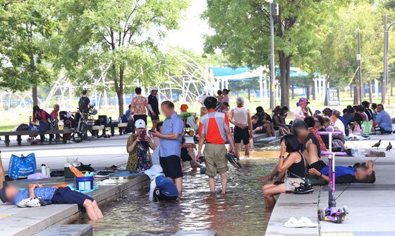 마포대교 아래 명당 피서지