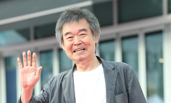 주호성, 밝은 인사