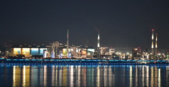 오늘은 포항제철소 일괄제철소 1기 설비 준공일