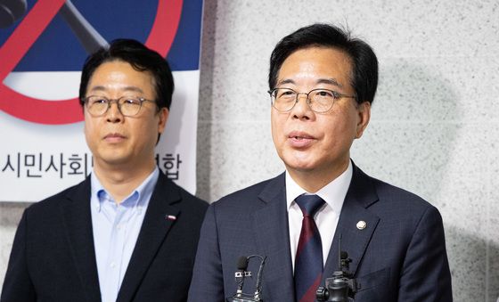 취재진 만난 송언석