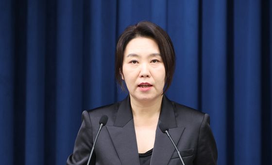 브리핑하는 강유정 대통령실 대변인