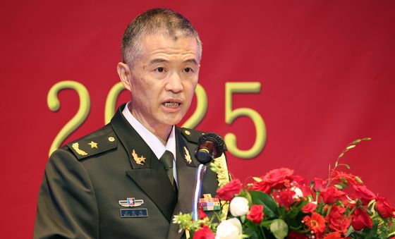 기념사하는 왕징궈 주한 중국 국방무관