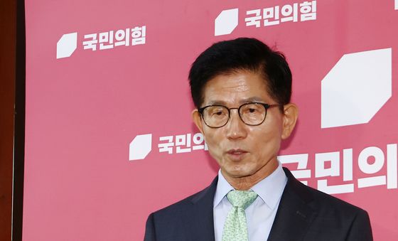 송언석 회동 브리핑 하는 김문수 후보