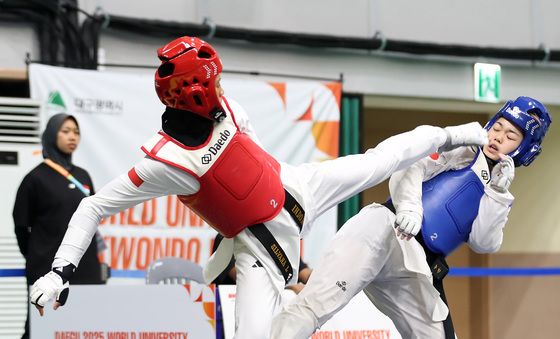 공격하는 인도네시아