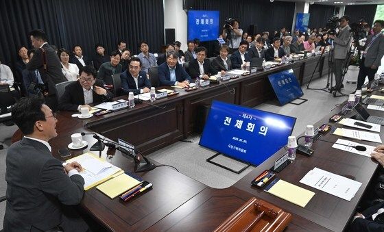 국정기획위원회 방문한 김민석 국무총리