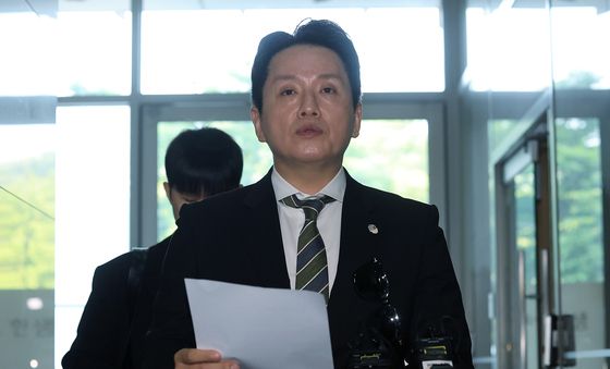 항소 취하 필요성 설명하는 군인권센터 소장