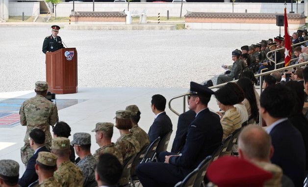 환영사하는 데릭 맥컬리 유엔사 부사령관