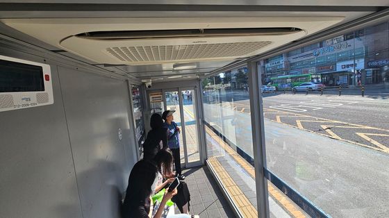 여기가 천국이네 도심 속 작은 폭염 쉼터