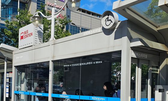 폭염 쉼터가 된 미세먼지 안심 스마트 승강장