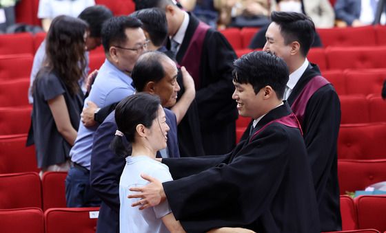 정의의 이름으로, 부모의 사랑으로