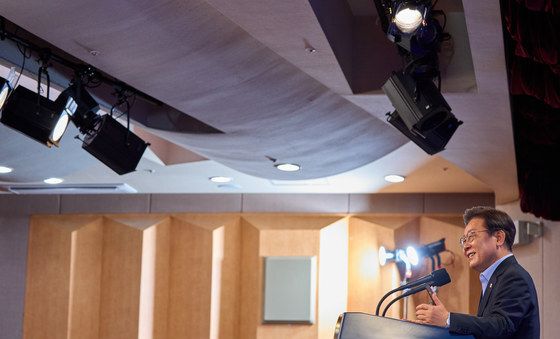 특강하는 이재명 대통령