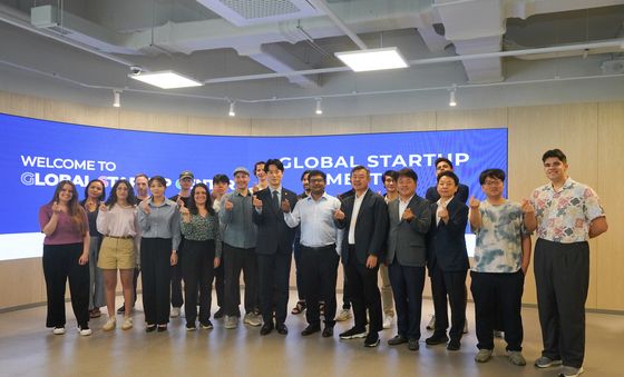 노용석 차관, 외국인 창업자들과 현장소통 간담회