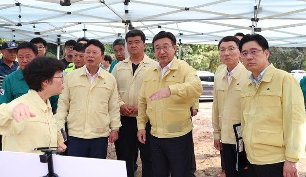 윤호중 행안부 장관, 가평군 집중호우 피해지역 현장 방문