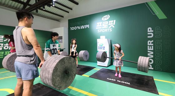 달리고, 들고, 마시고… 셀렉스 프로핏 팝업 짐 성수동 상륙
