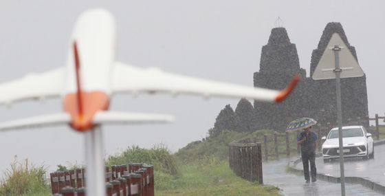 내리는 비에 폭염 잠시 가신 제주