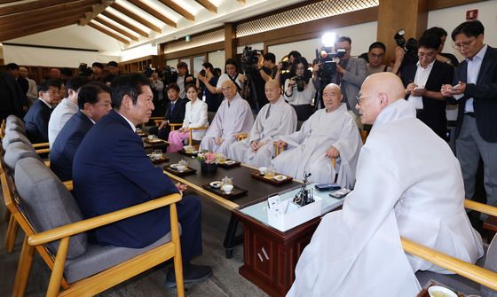 정청래 대표,  조계종 총무원장 예방