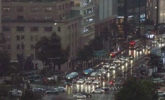 밤 처럼 어두운 도심