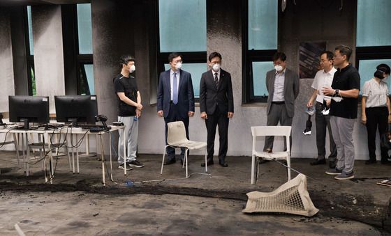 배경훈 장관, 서울대 배터리 화재사고 연구실 방문