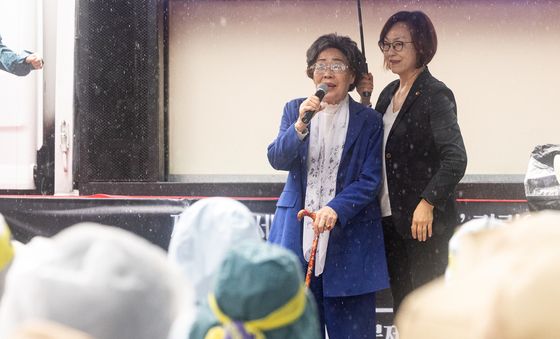 발언하는 이용수 할머니