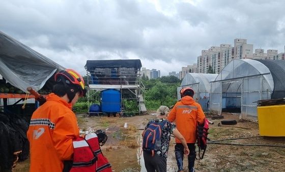 고양시 비닐하우스 침수사고, 고립 인원 구조 완료
