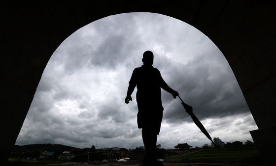 비구름 가득한 하늘