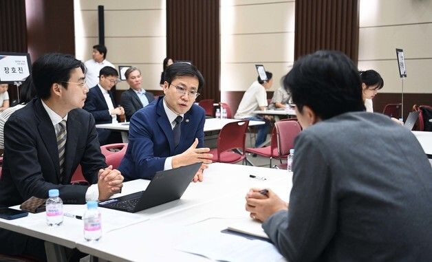 관세대응 119 종합상담센터 현장방문 및 미국 관세영향 기업간담회