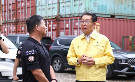 특허청장, 위조상품 압수품 보관창고 현장방문