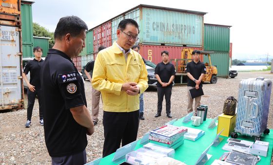 특허청장, 위조상품 압수품 보관창고 현장방문