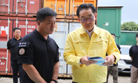 특허청장, 위조상품 압수품 보관창고 현장방문