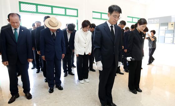 대구시, 광복 80주년 맞아 국립신암선열공원 참배