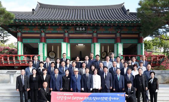 국립신암선열공원에서 맞는 광복 80주년