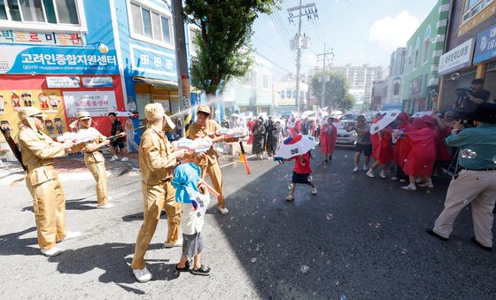 80주년 광복절 '일본군과 맞서는 봉오동 전투 재현'