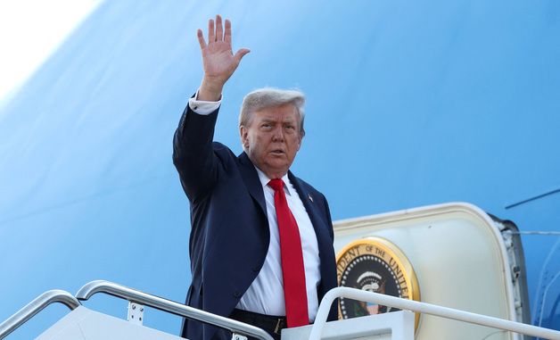 [포토]푸틴과 협상 위해 알래스카로 출발하는 트럼프