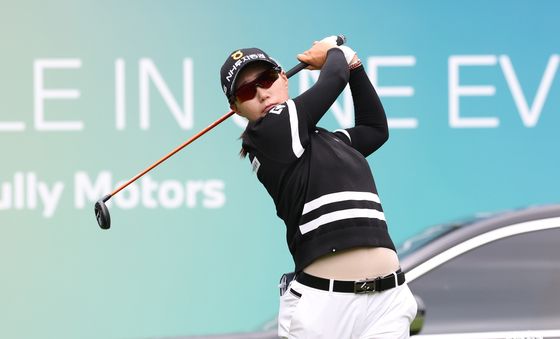 정윤지의 티샷 스윙