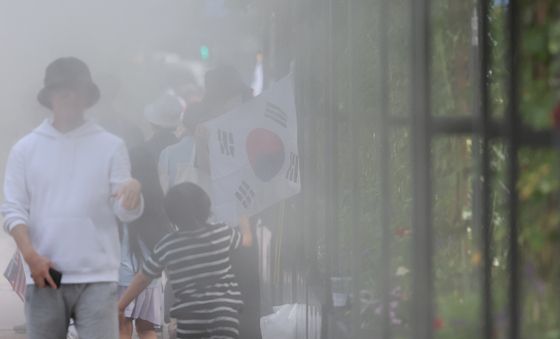 광복절 연휴에도 찜통더위