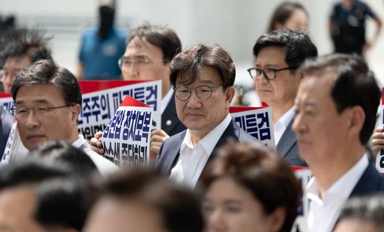 현장 비상의원총회 참석한 권성동 의원