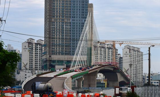 공사 중단된 포항해오름대교...포스코이엔씨 안전점검 위해
