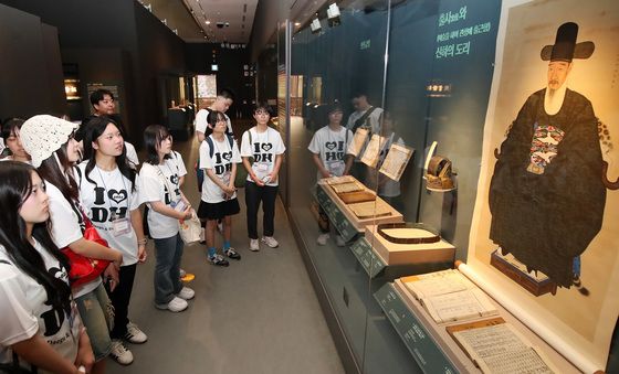 관청에 출근하는 신하의 도리