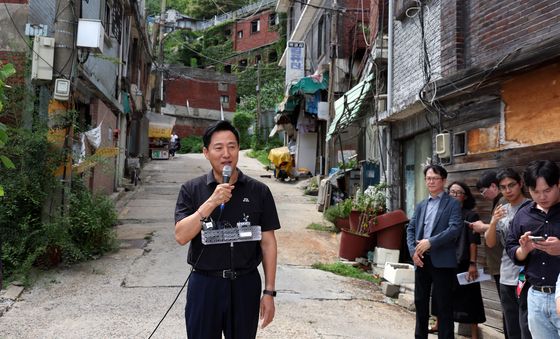 현저동 모아타운 부지에서 발언하는 오세훈 시장