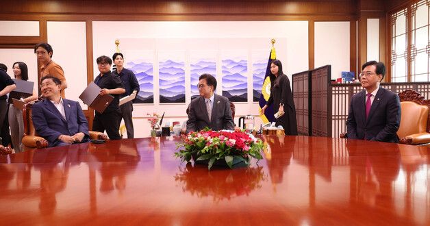 여야 '본회의 일정 등 논의'